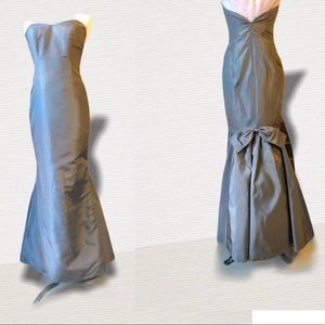 Vineyard collection graffiti Silk Strapless Mermaid  silhouette size 6